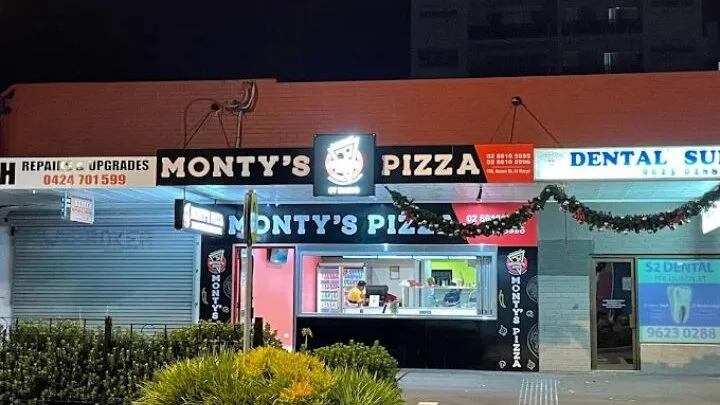 Shopfront of Monty's Pizza St Marys