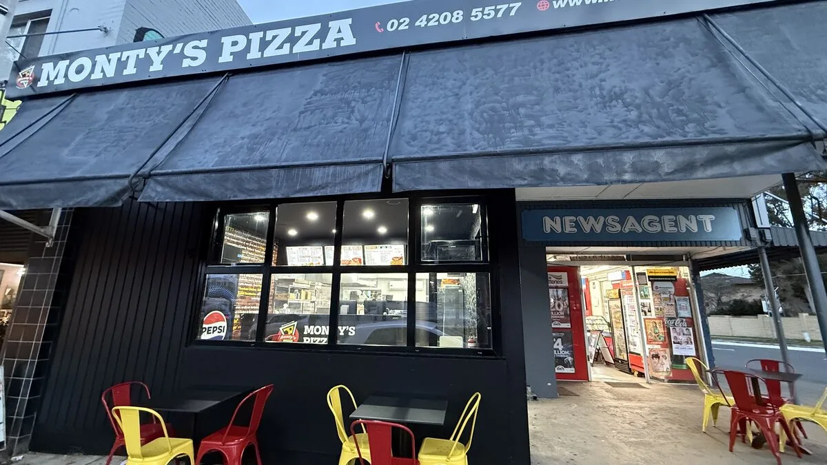 Shopfront of Monty's Pizza Waitara